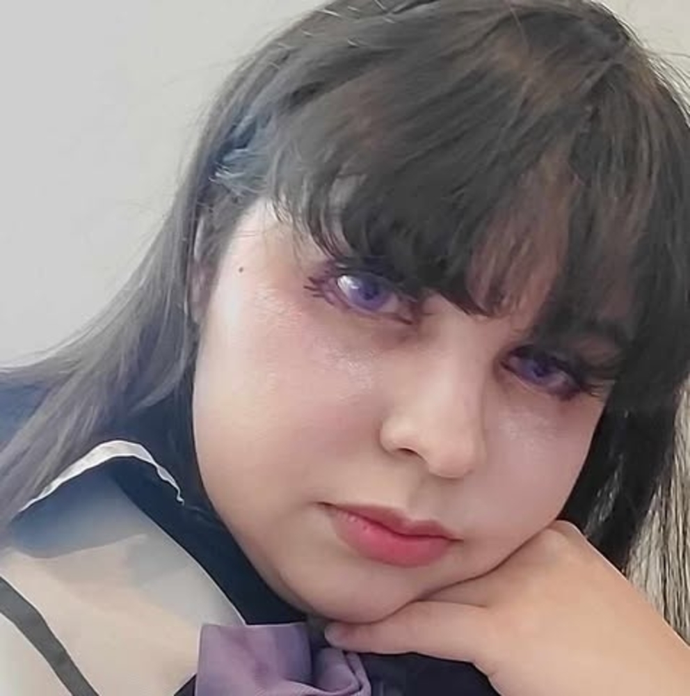 Meet your Posher, Anya